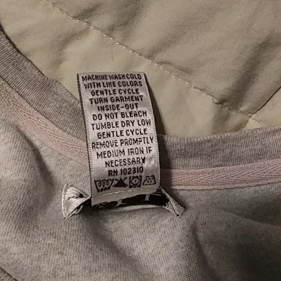 Women's N.Y.L. New York Laundry V Neck Top - Picture 6 of 6